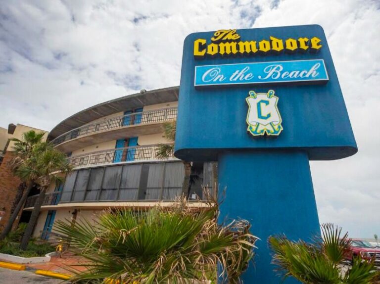 Read more about the article Jerome Karam and JMK5 Holdings Pass the Torch: Good Bull Investments Acquires Galveston’s Historic Commodore Hotel